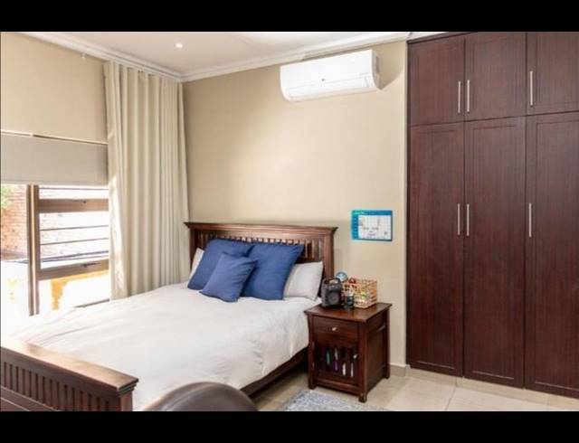 5 BEDROOM HOUSE FOR SALE IN MEER EN SEE